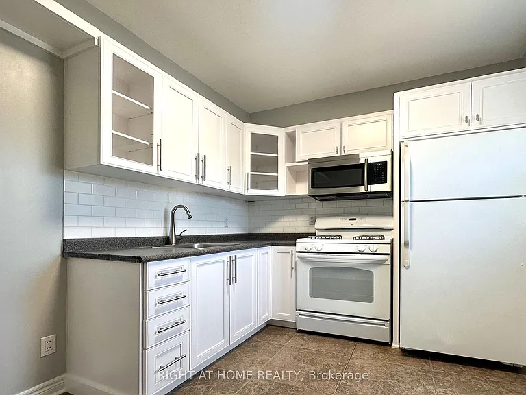 123 Lindsey Ave #UPPER — Photo 6