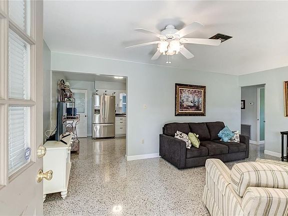 4th image of 502 Ohio Blvd