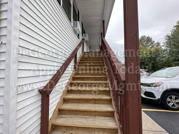 30 Big Tree St #9