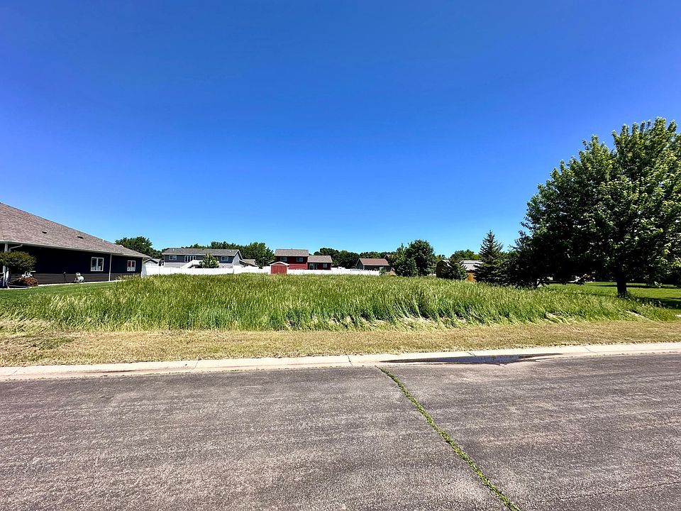 2nd image of 704 Andrew St