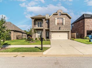 2710 SW Nottingham Ave, Bentonville, AR 72713