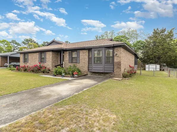 4536 Ruby Rd, Fayetteville, NC 28311