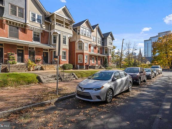 4th image of 1007 Park Pl
