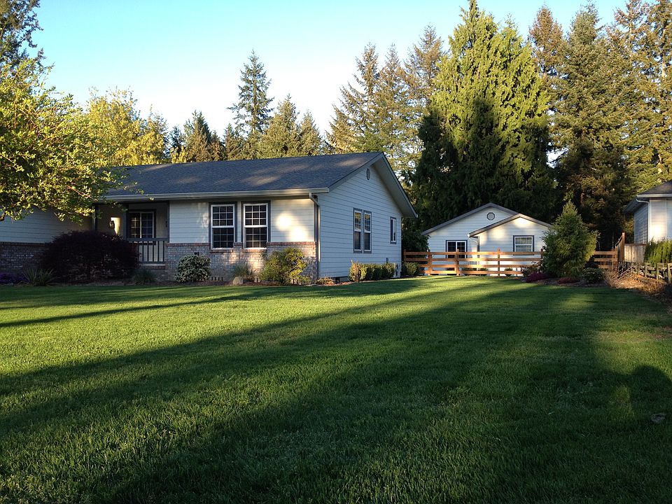 1st image of 3208 Skooter Ln NE