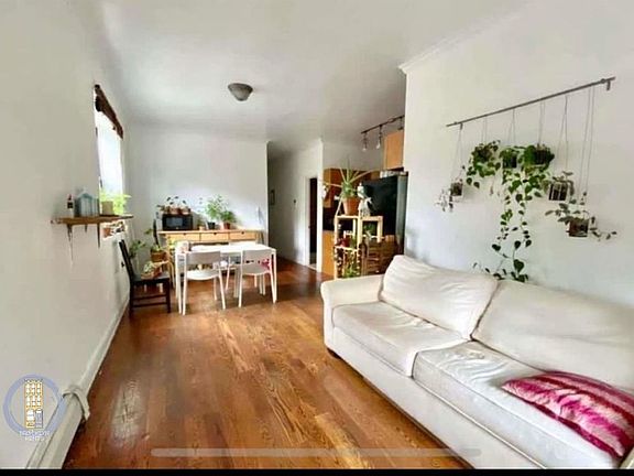 2nd image of 20 Underhill Ave APT 3