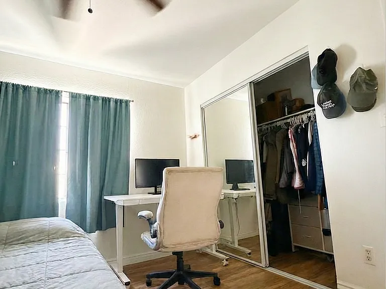 5137 W Christy Dr — Photo 14