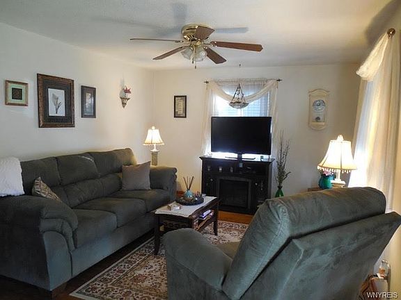 4th image of 65 Kenview Ave