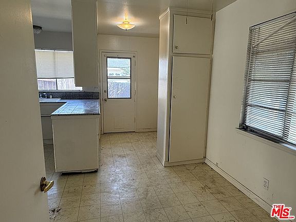 3rd image of 12733 Meadow Green Rd