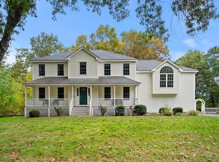 128 Adams St, Dunstable, MA 01827