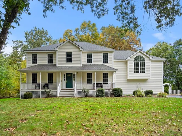 128 Adams St, Dunstable, MA 01827