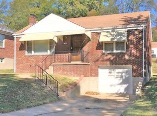 821 Chain Of Rocks Dr, Saint Louis, MO 63137