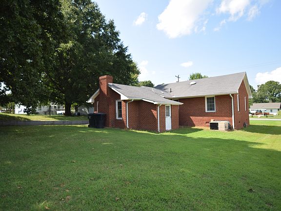 2nd image of 1611 Oklahoma Ave