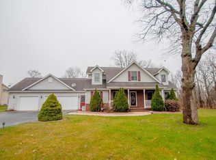 10297 N Timberland Dr, Wheatfield, IN 46392