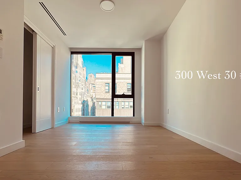 300 W 30th St #13A — Photo 16