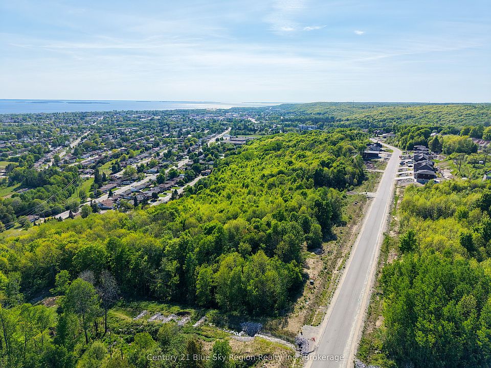 1st image of 70 Kenreta Dr