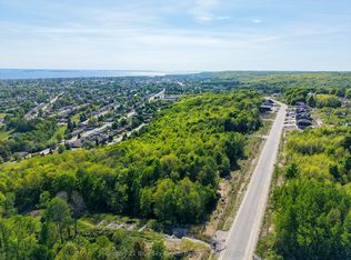 66 Kenreta Dr, North Bay, ON P1C 0A5