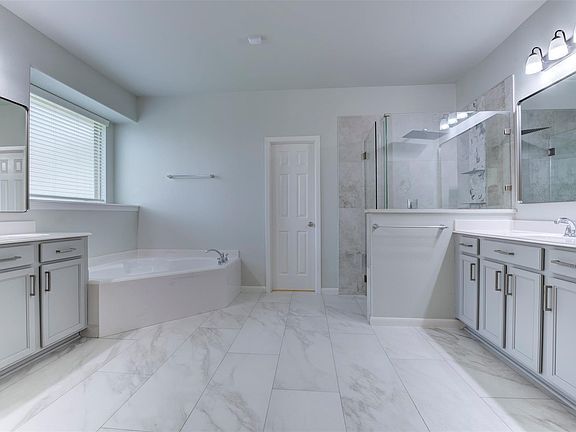 4th image of 27502 Wilson Run Ln