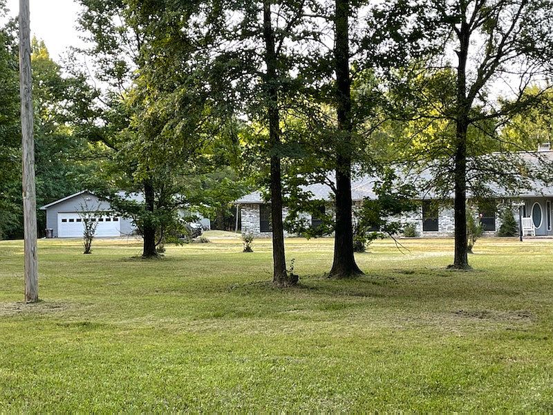 2nd image of 260 Hempstead #183