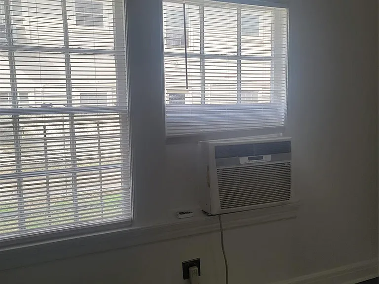 5622 Chartres St #3 — Photo 4