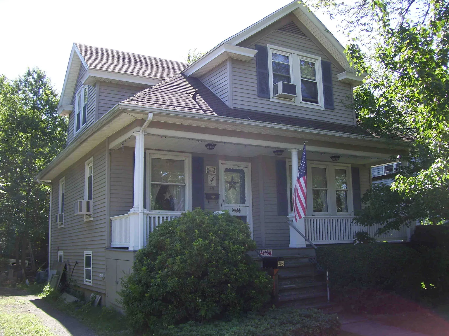 4 bed, 1430 sqft, $3,400 — Photo 1