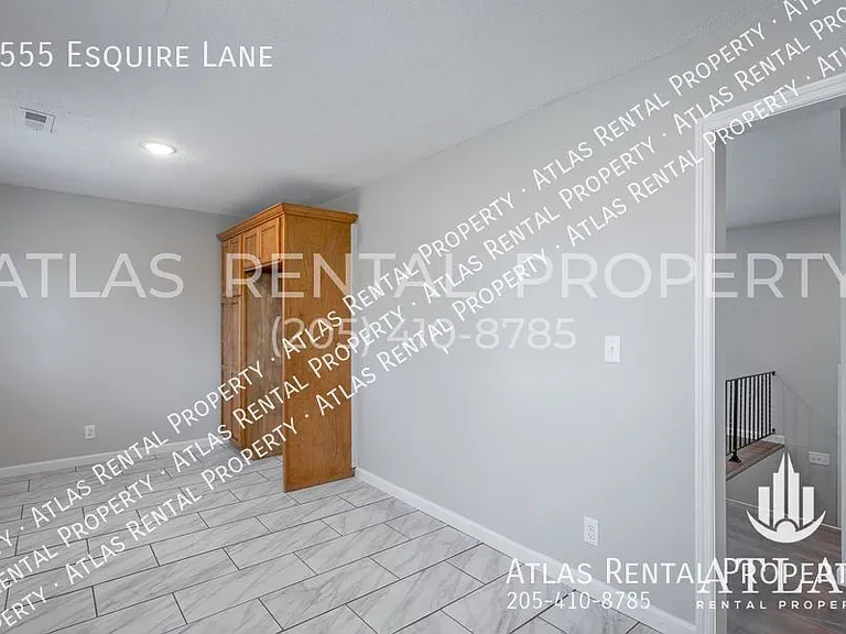 6555 Esquire Ln — Photo 18