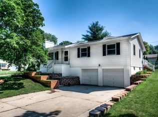 2305 Ridgewood Ave, Omaha, NE 68124