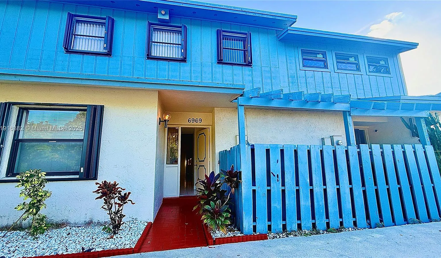 3 bed, 1303 sqft, $2,650 — Photo 3