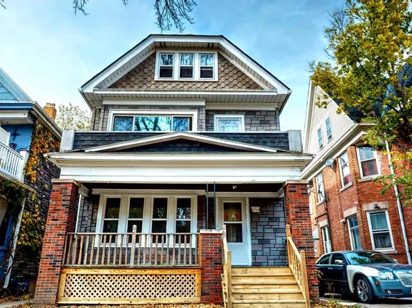 2137 South 10th STREET, Milwaukee, WI 53215