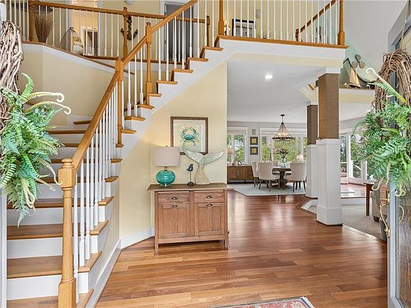 2nd image of 109 Vreeland Dr