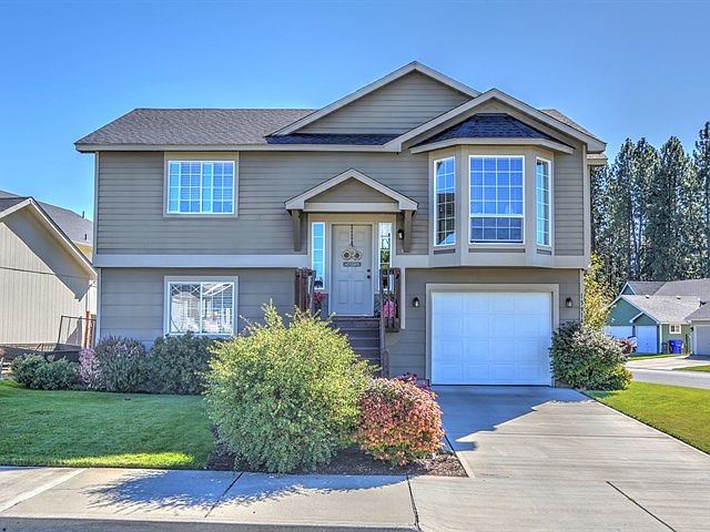 1st image of 15914 N Gleneden Dr