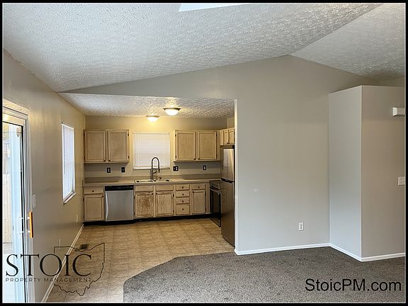 Huge living room with vaulted ceilings