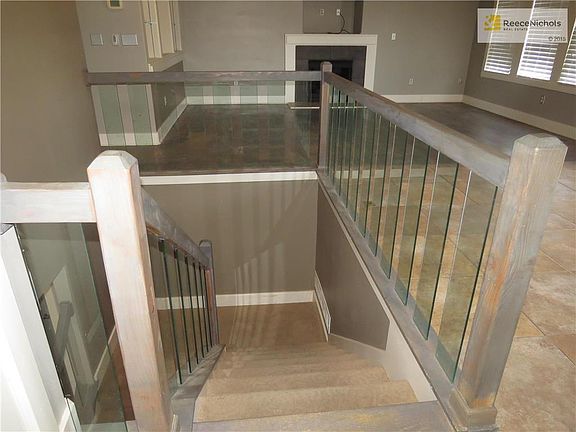 3rd image of 10221 N Elmwood Ct
