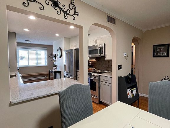 2nd image of 205 Kennely Rd #4