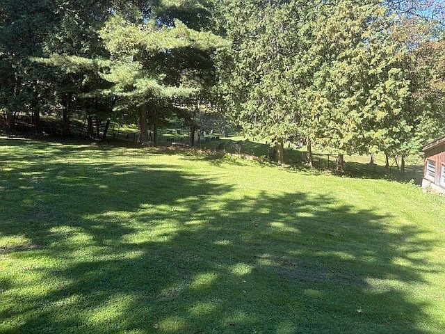14th image of 1 Cemetery Rd