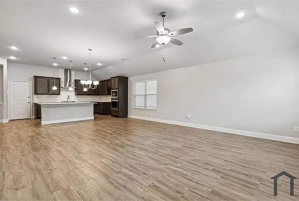 810 Mildren Ln
