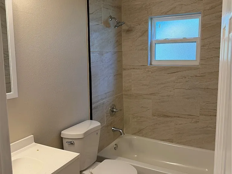 3210 Astoria Ave — Photo 6