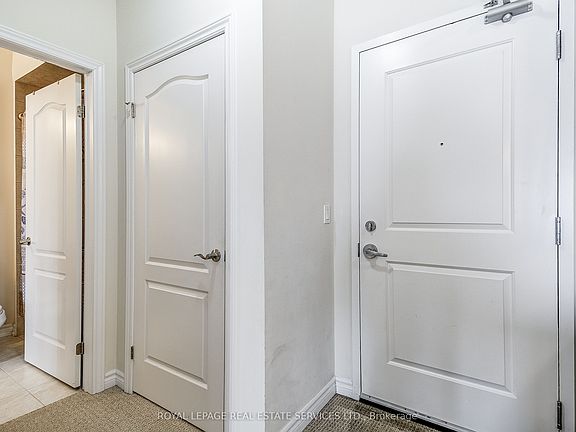 3rd image of 1360 Costigan Rd Unit 211