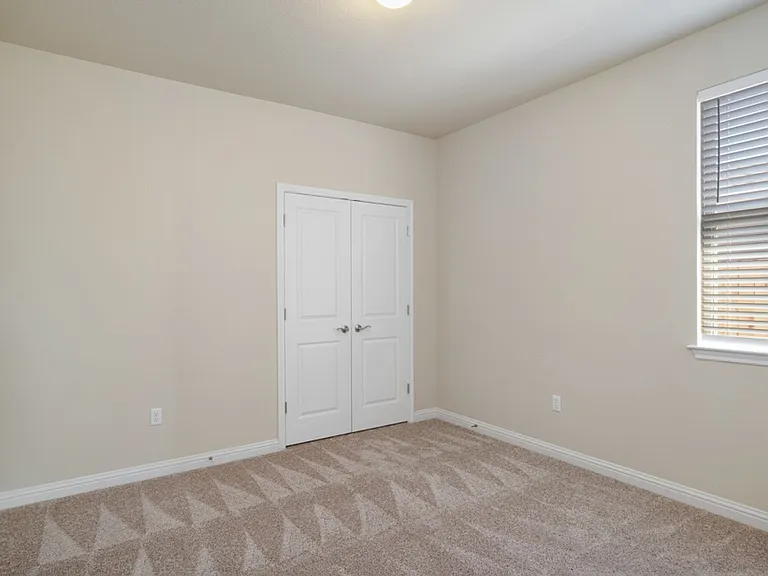 8202 Dampton Ln — Photo 18