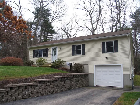 20 Drury Ln, Oxford, MA 01540