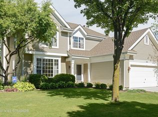 580 Riley Ln, Lake Zurich, IL 60047