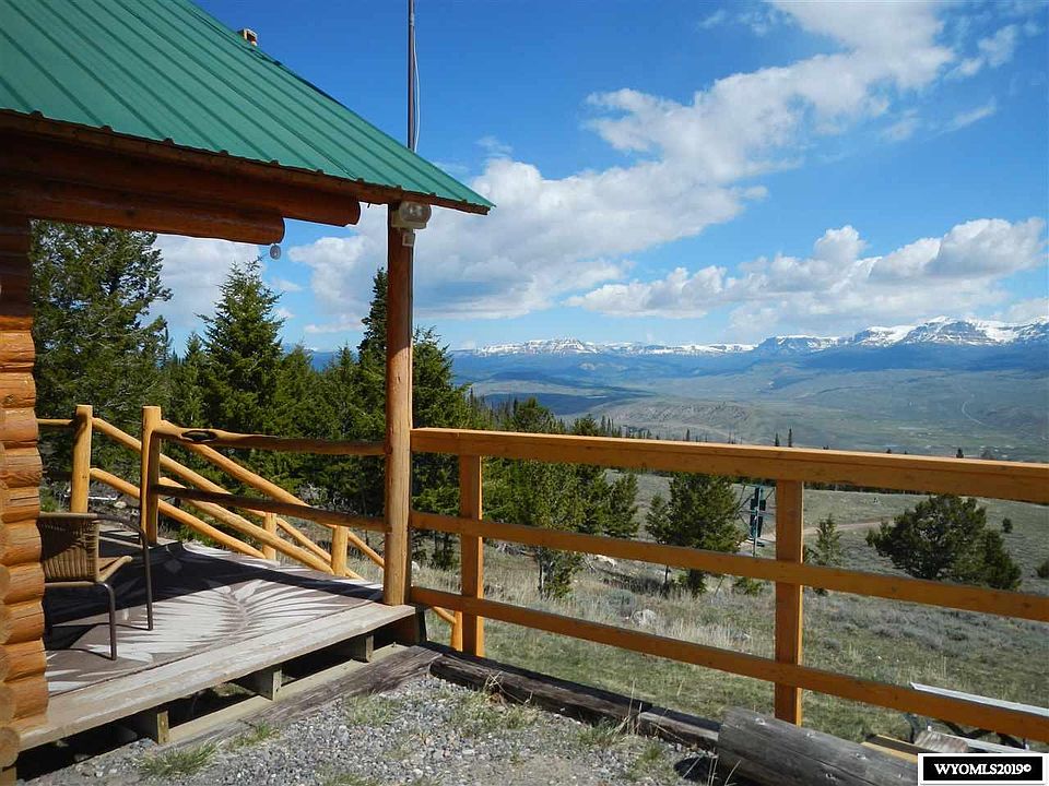 1st image of 44 Lookout Ct