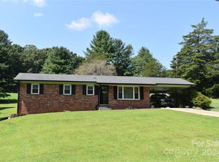 136 Meadowbrook Ln, Marion, NC 28752