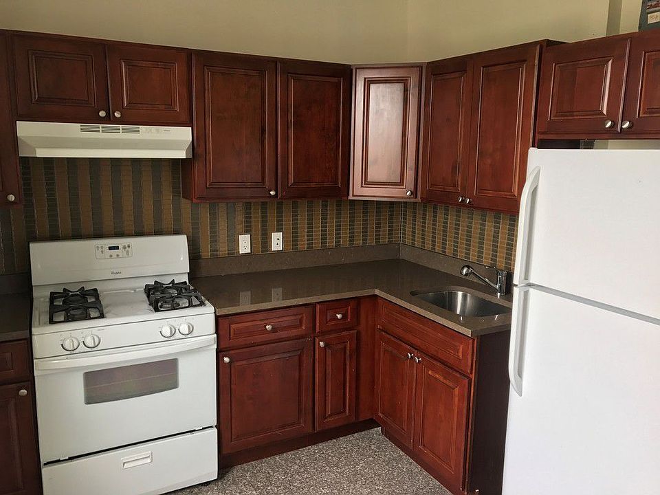 2nd image of 751 Tilden St APT 5C