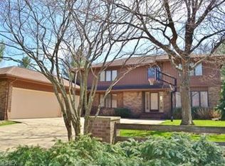25124 Margot Ct, Beachwood, OH