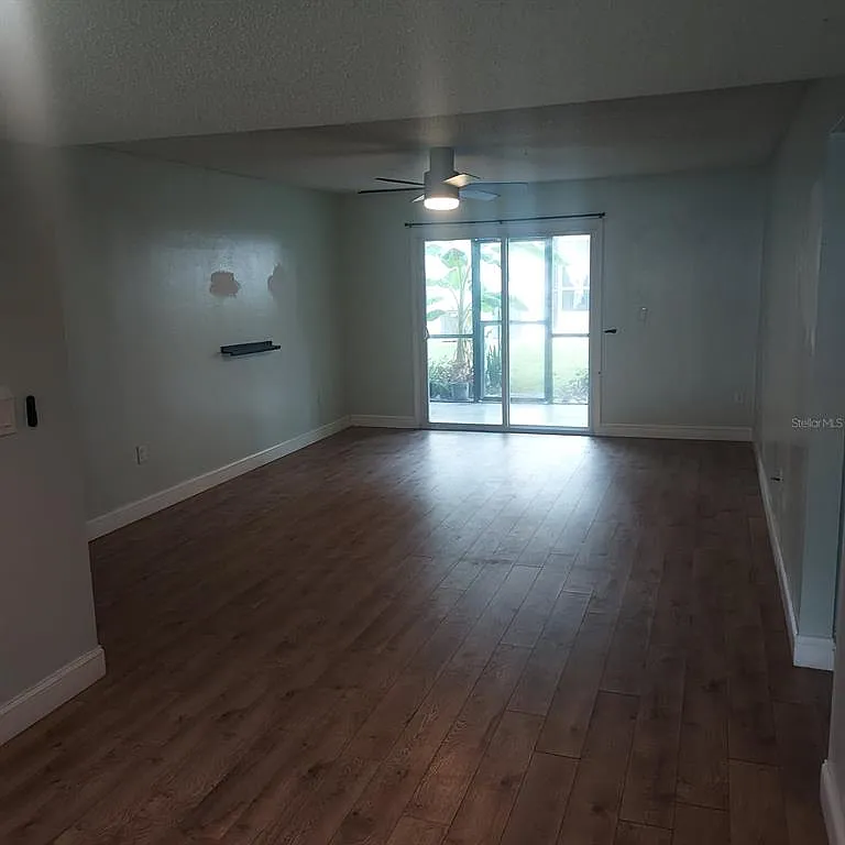 2 bed, 2.0 bath, 984 sqft, $1,800 — Photo 2