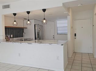 20200 NE 29th Ct APT N213, Aventura, FL 33180