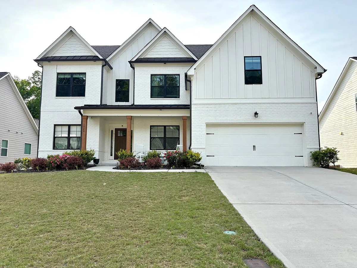 Home Front - 1920 Grand Lanier Dr