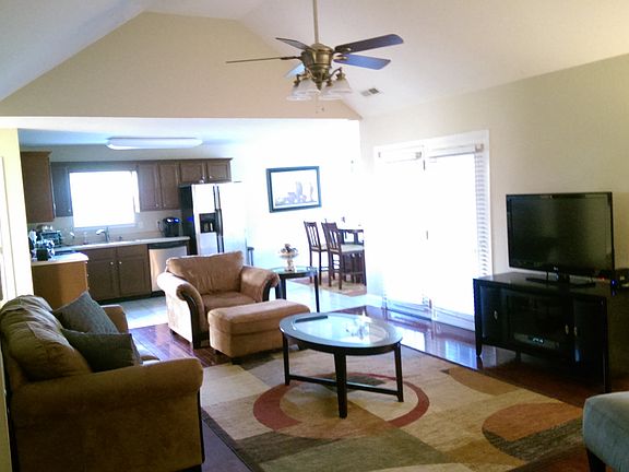 2nd image of 226 Gladstone Dr