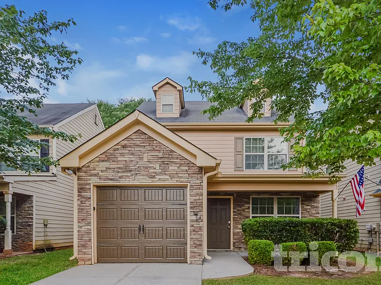 1024 Weatherwood Pl — Photo 1