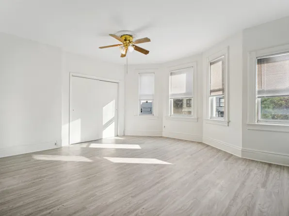 101 West 6th Street image 7 of 17